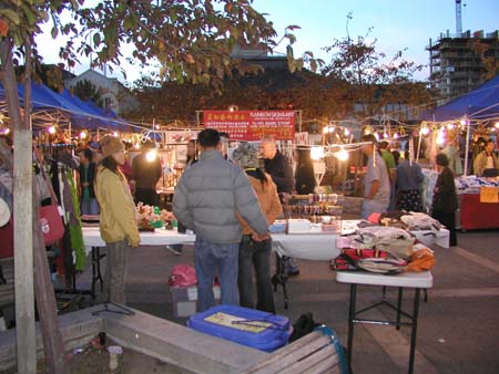 SanFrancisco200409_49_ChinatownMarketAisle